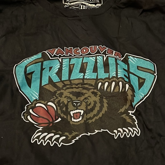 NWT Vancouver Grizzlies Mitchell & Ness tshirt XXL - Picture 3 of 6